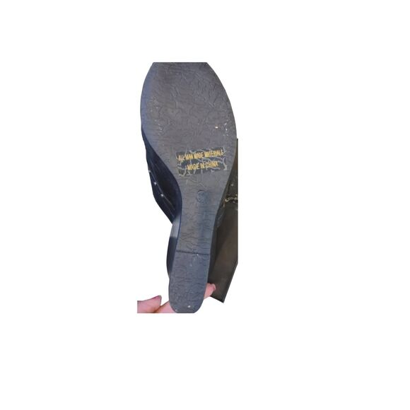 Milwaukee Performance Women's Chunky Wedge Sandal Black Studded Leather Size 11 - Picture 3 of 5